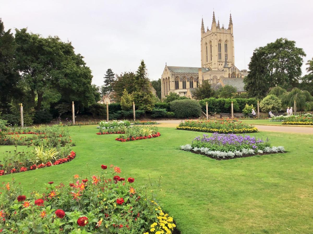 St Mary'S Bed & Breakfast Bury St. Edmunds 外观 照片